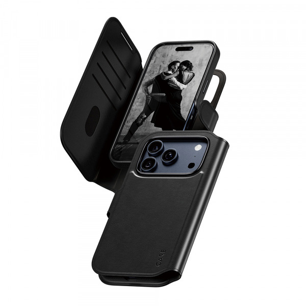 Husa MagSafe pentru Apple iPhone 17 Pro, PanzerGlass, Care Feature Tango Two-in-One, Neagra